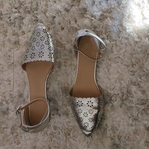 Old Navy silver flats